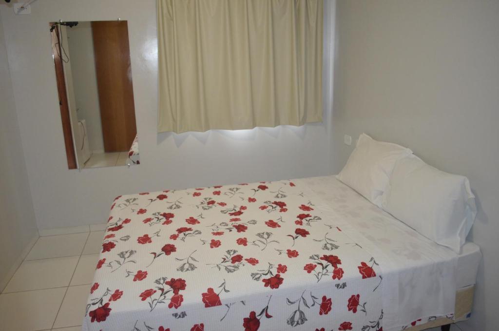 Hotel Palace Avenida Caiaponia Номер фото